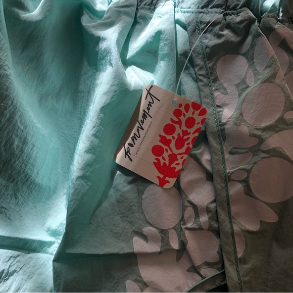 NWT The way home shorts by Free People Movement in size small - Picture 6 of 8